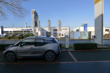 Stationsfoto Nissan Center Europe / Renault Deutschland AG 1