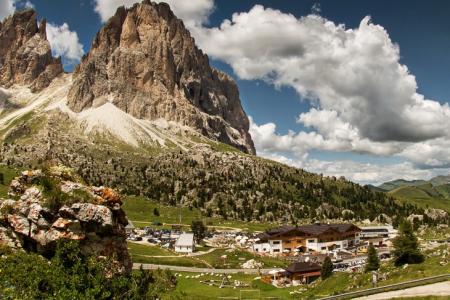 Stationsfoto Parkplatz Passo Sella Dolomiten Mountain Resort*** 0